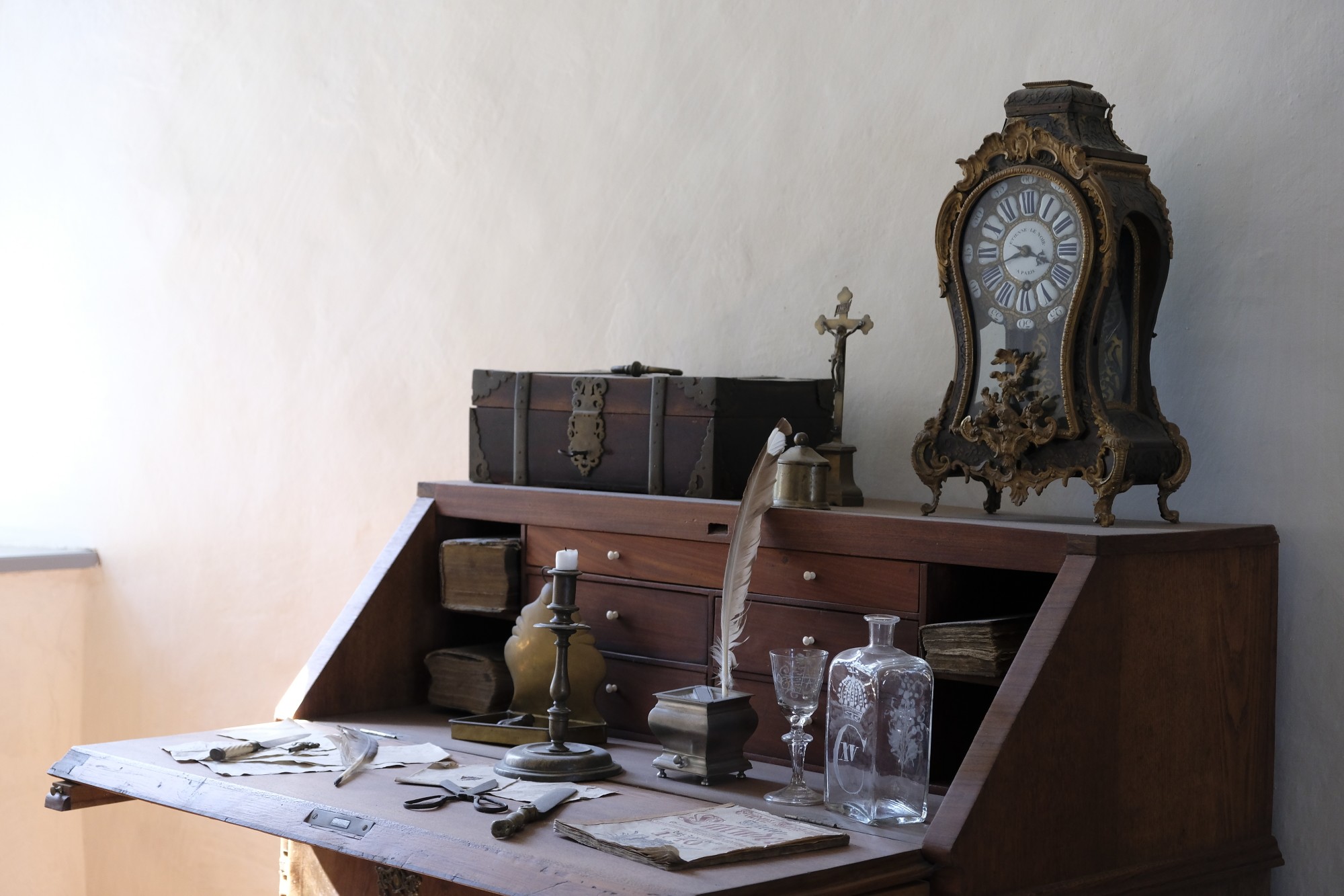 Pro Tips for Collecting Antiques